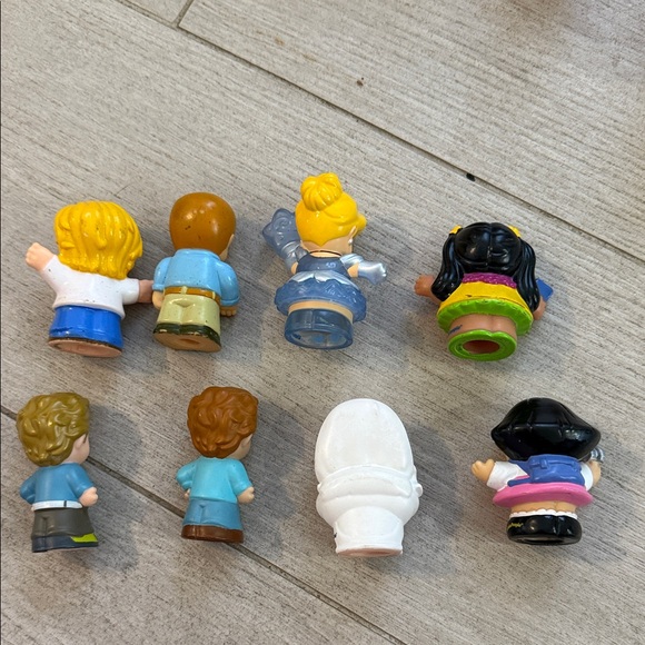Fisher Price Little People Bundle of 8 - Picture 2 of 2